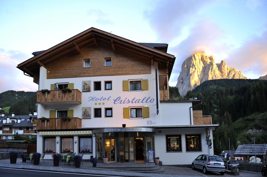 Hotel Cristallo Santa Cristina Val Gardena ภายนอก รูปภาพ